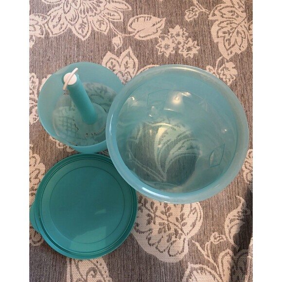 Tupperware 6 Pickle Olive Keeper Pick a Deli 4522 Round Rare Blue Color 1020 - Picture 5 of 14